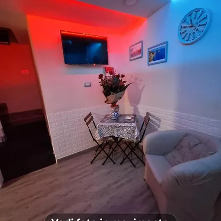 Apartament La Casa Di Nana' Neapol