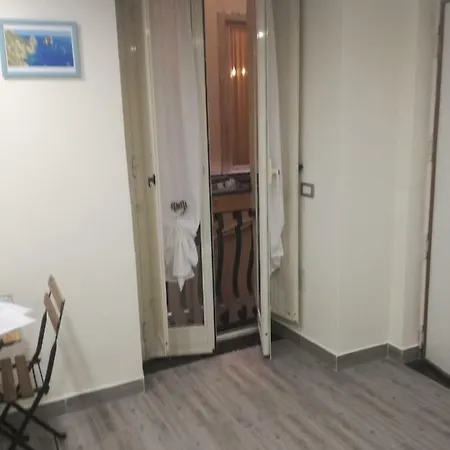 La Casa Di Nana' ナポリ